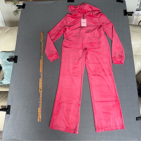 NEW Juicy Couture Velour Track Suit Set. Rhinestone logo size medium Watermelon - Picture 14 of 14